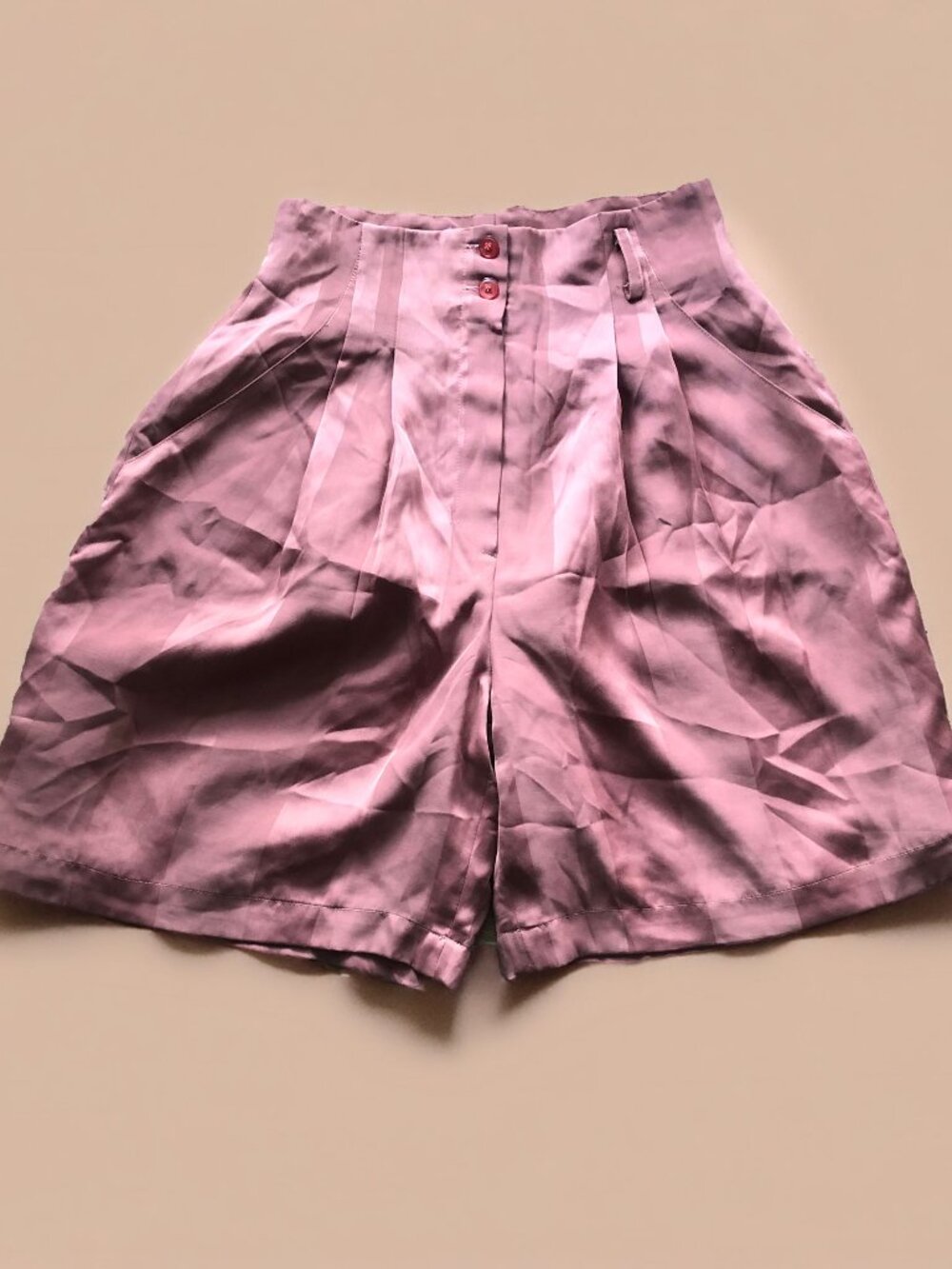 Vintage 90s Style Pleated Silk-Feel High-Waisted Shorts – Dusty Rose / Mauve